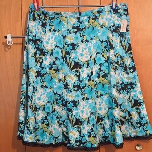 Dressbarn 18W Blue And Black Floral Skirt